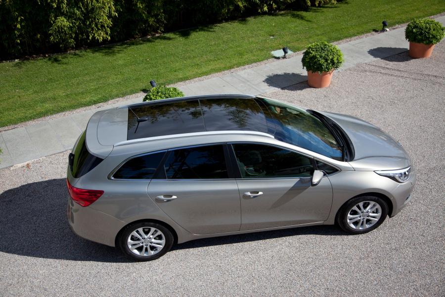  Kia cee&rsquo;d Station Wagon 2012 года  (фото 43 из 89)